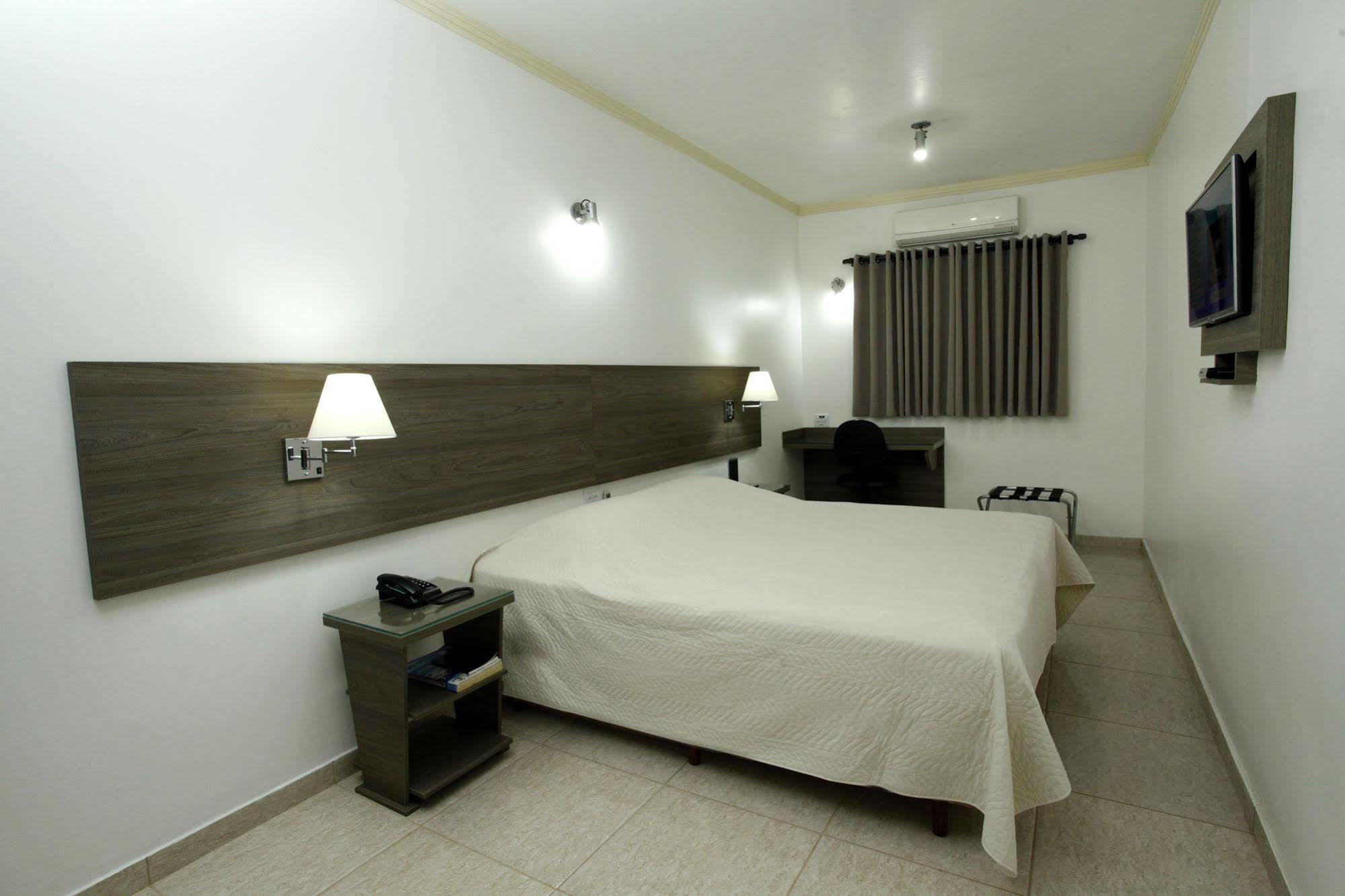 Indaia Hotel São Carlos Buitenkant foto