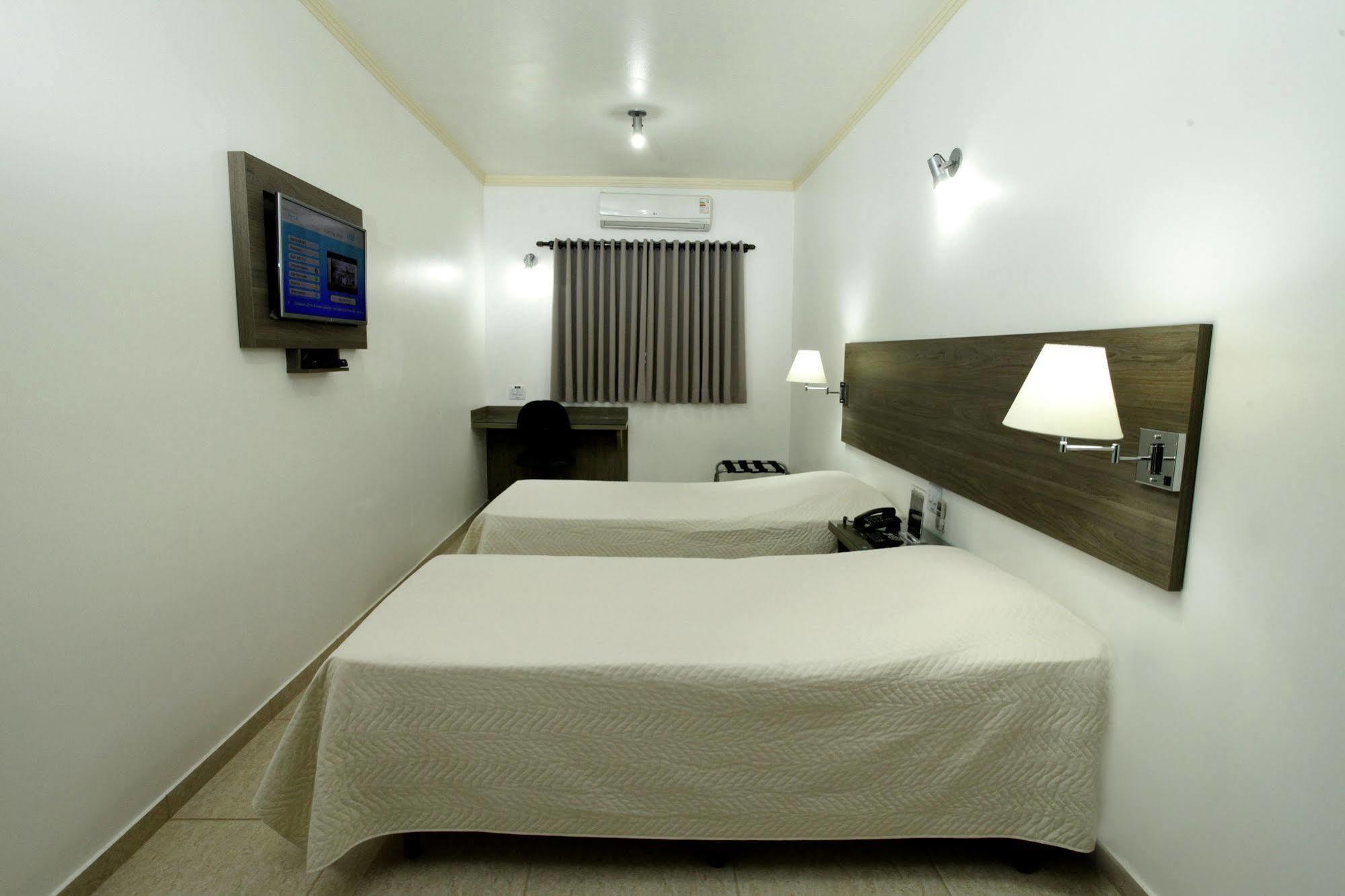 Indaia Hotel São Carlos Buitenkant foto
