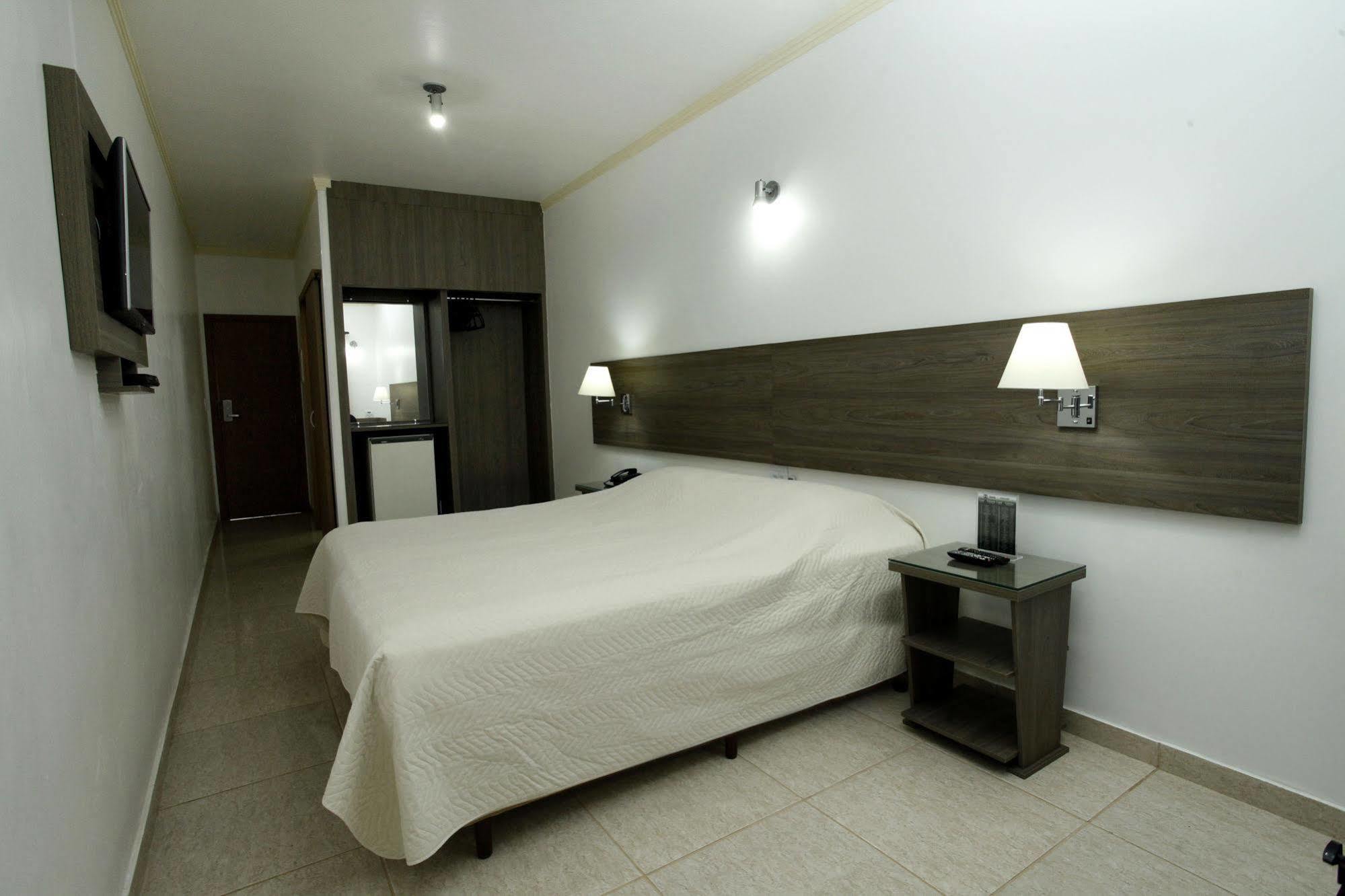 Indaia Hotel São Carlos Buitenkant foto